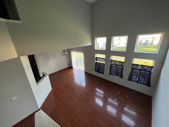 Building Photo - 6924 Clearwater Dr
