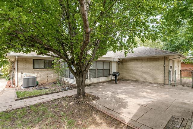Building Photo - 3119 Touraine Dr
