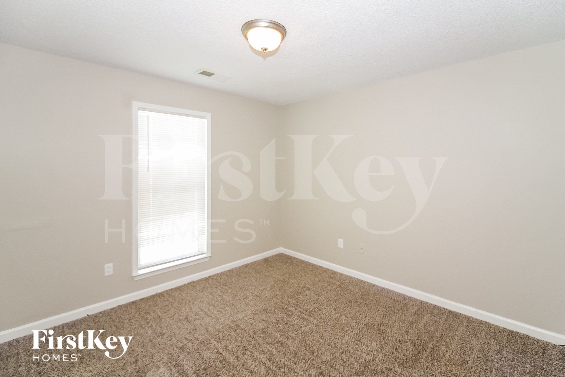 Building Photo - 4596 Fontaine Pl