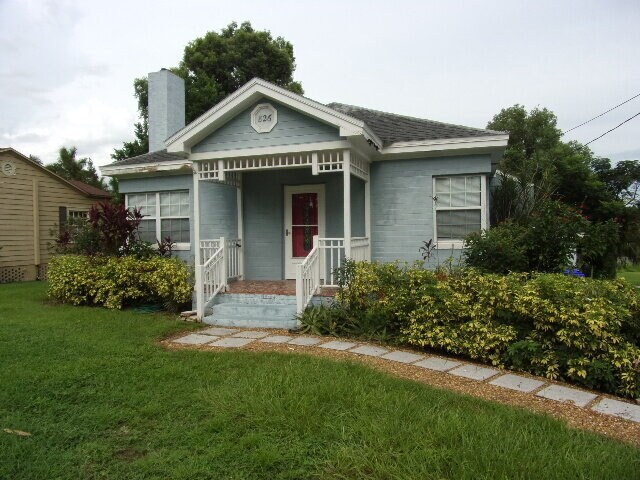 Building Photo - Walk to Lake Hollingsworth...Available Now