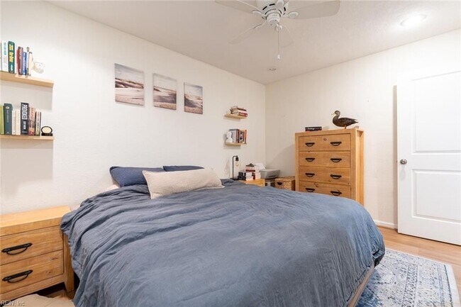 Building Photo - 820 Plainsman Ct
