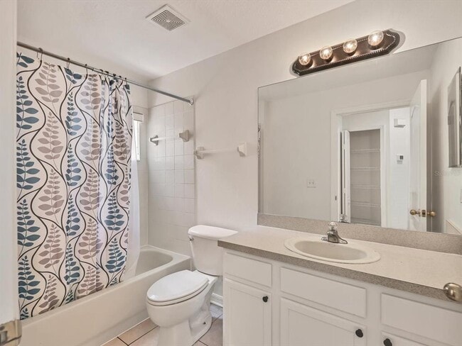 Building Photo - 6258 Blue Runner Ct