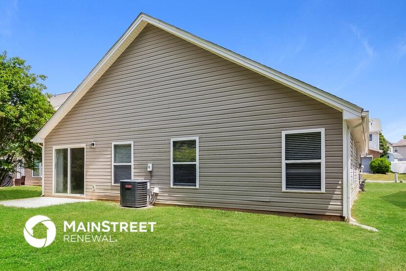 Building Photo - 4384 Stone Mountain Dr