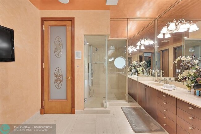 Building Photo - 4200 Coral Hills Dr