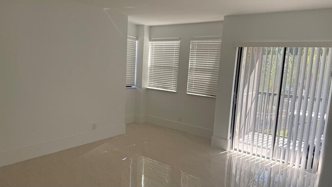 Building Photo - 1254 S Military Trail