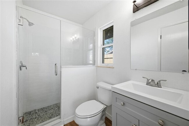 Building Photo - 603 61st Ave Terrace E