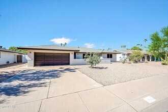 Building Photo - 1922 E Laguna Dr