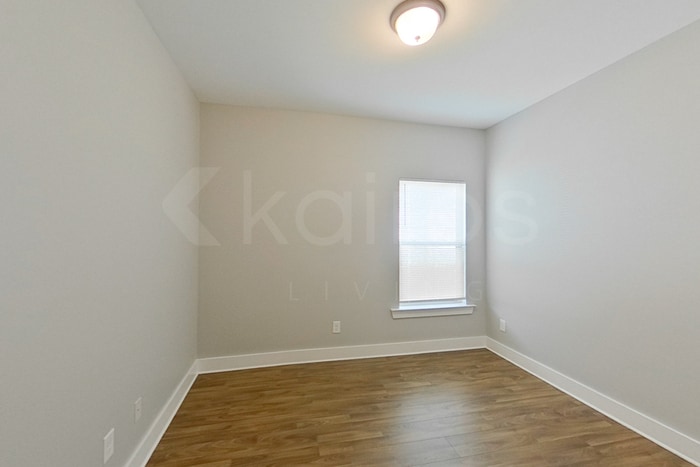 Building Photo - 8008 Shadesbrook Dr