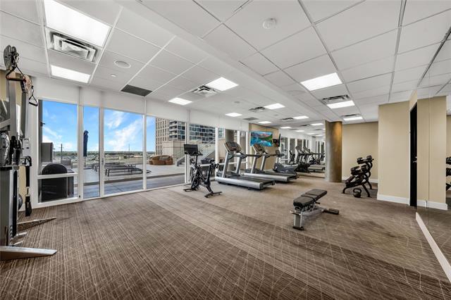 Building Photo - 2408 Victory Park Ln