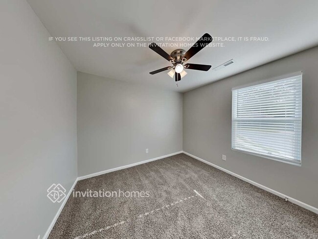 Building Photo - 903 Mathis Ave