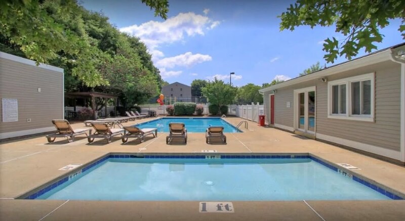 Building Photo - 600 Reusens Rd