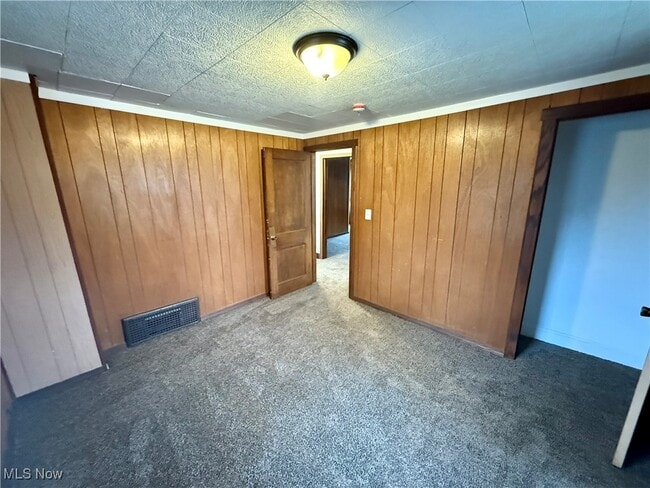 Building Photo - 846 Lee Dr