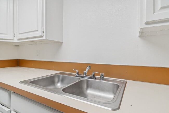 Building Photo - 12332 End St