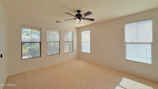 Building Photo - 3316 E Kingbird Pl