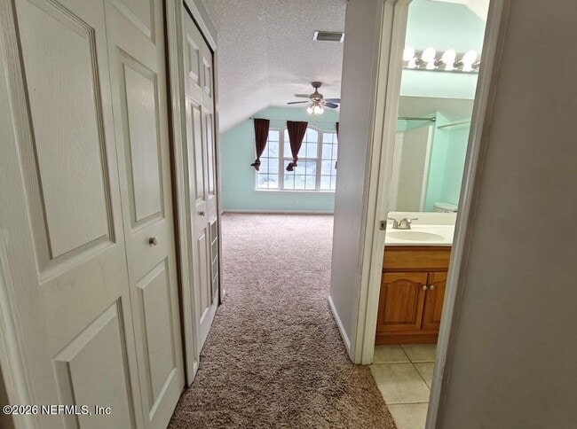 Building Photo - 4076 Everett Ave