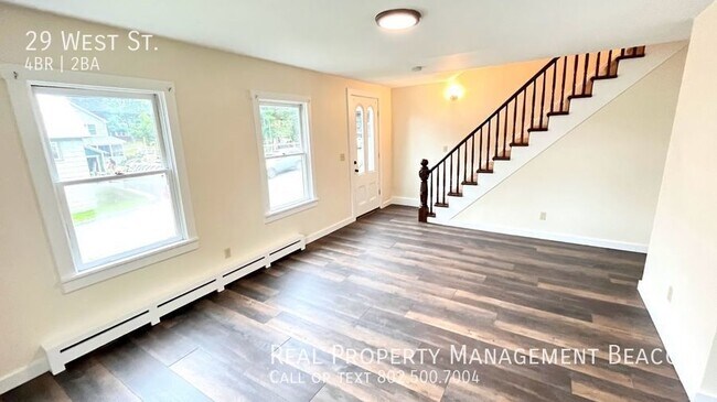 Building Photo - Newly renovated 4BR/3BA home Lebanon, NH $...