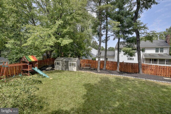 Building Photo - 618 Worchester St