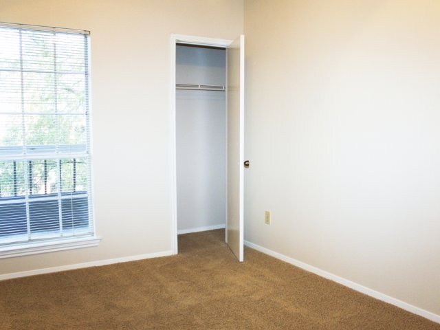 Building Photo - 1266 Taylor Draper Ln