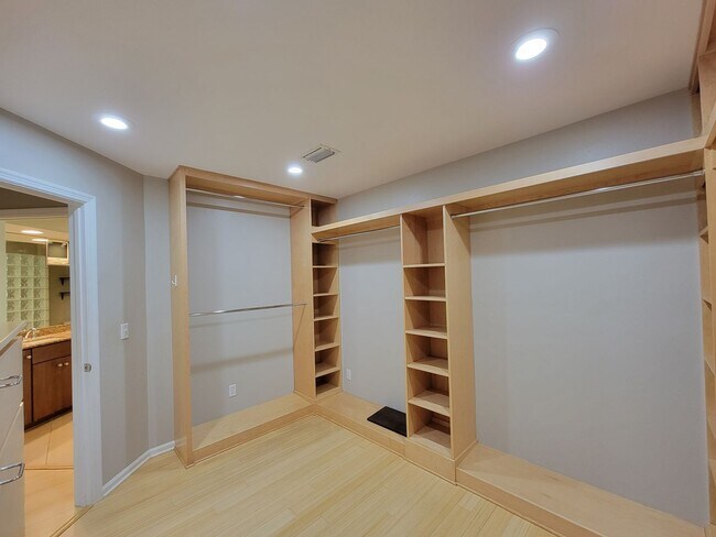 Building Photo - 4 bedroom house for rent on Killearn Estat...