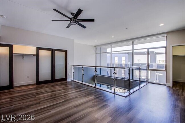 Building Photo - 8925 W Flamingo Rd