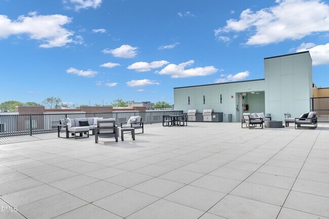 Building Photo - 29 Enterprise St