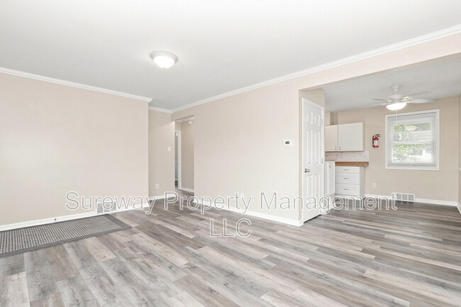 Building Photo - 208 Knight Ave