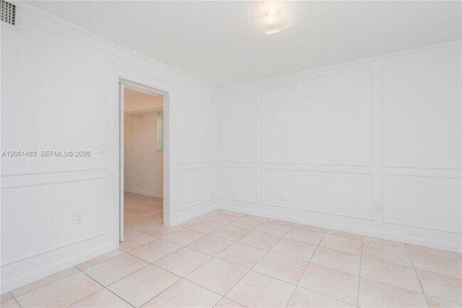Building Photo - 3912 Ponce de Leon Blvd