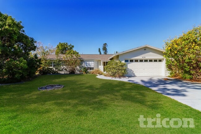 Building Photo - 6791 15th St S