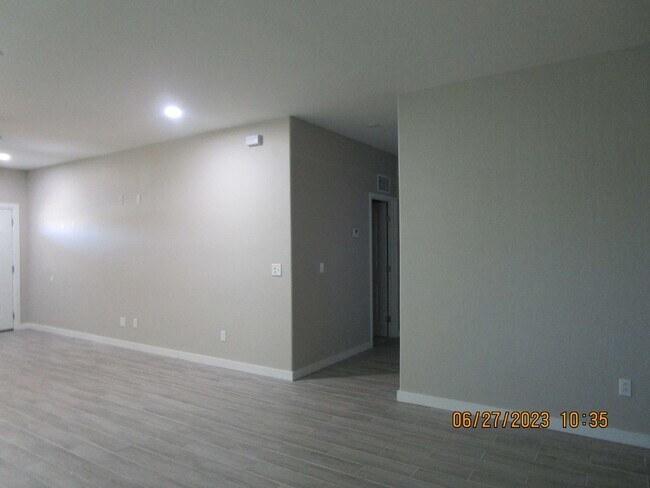 Building Photo - East Bakersfield New Build House -COMING S...