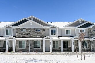 Building Photo - 2251 S 1220 W