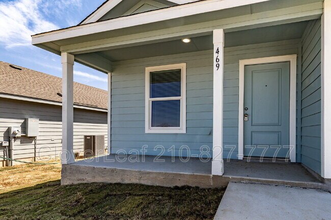 Building Photo - 469 Wolf Crest Blvd