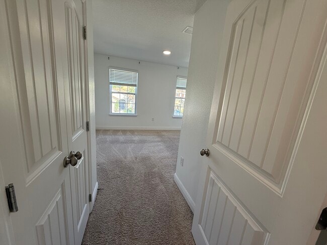 Building Photo - 5380 Oakbourne Ave