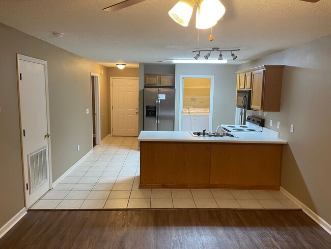 Building Photo - Regency Square Condo, Unit A3