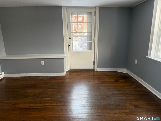 Building Photo - 144 Wetmore Ave