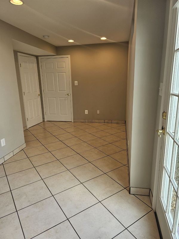 Building Photo - 19028 Noble Oak Dr
