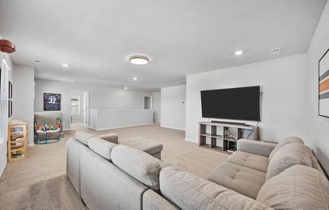 Building Photo - 120 Headen Ln