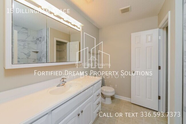 Building Photo - 15 Dillingham Pl