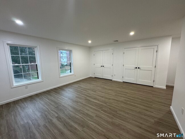 Building Photo - 38 Golden Hill St