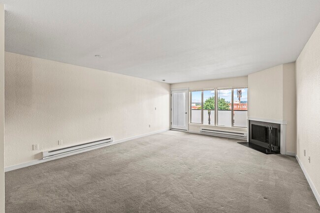 Building Photo - 5829 NE 75th St