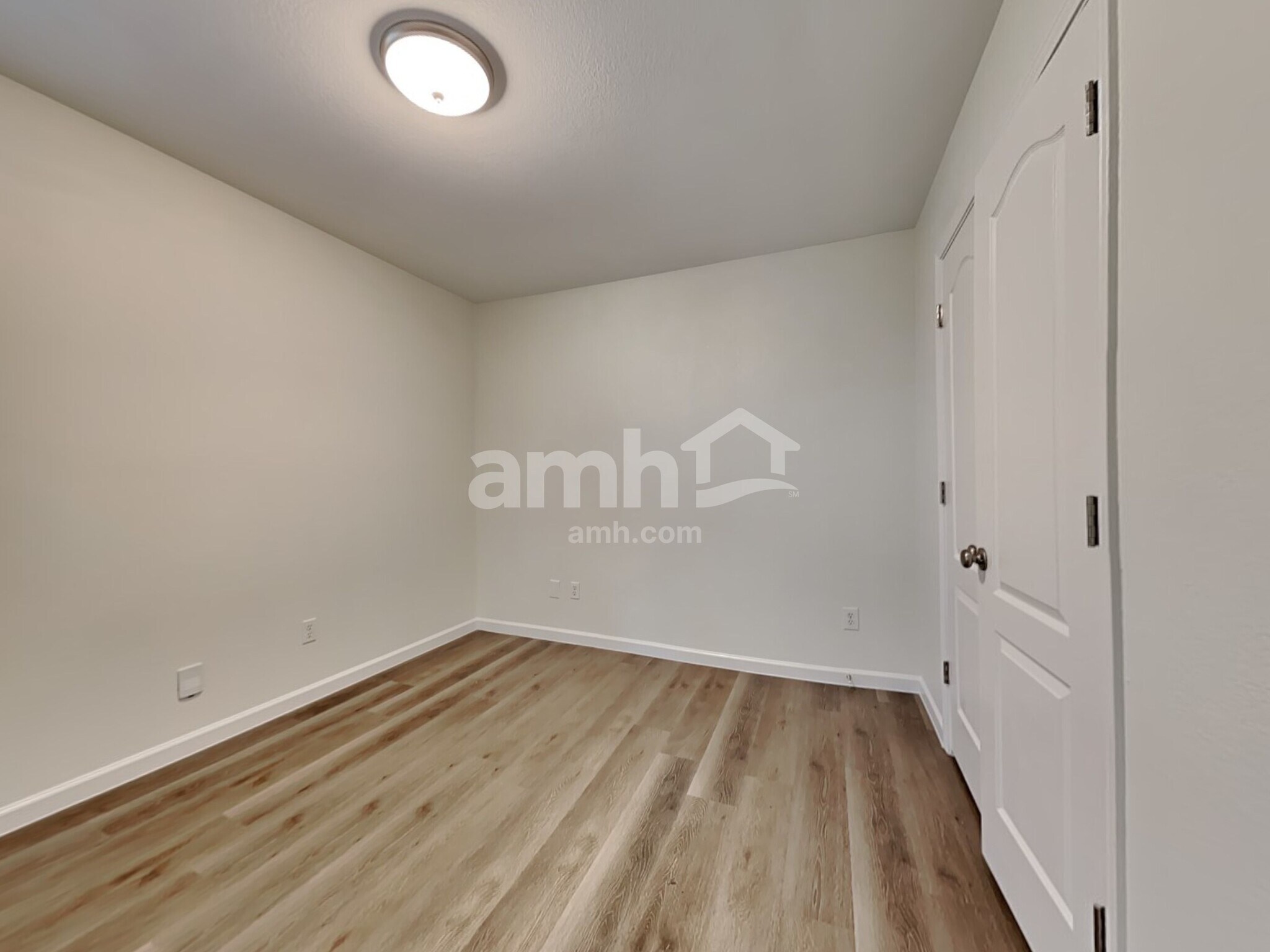 Building Photo - 347 Tioga Dr