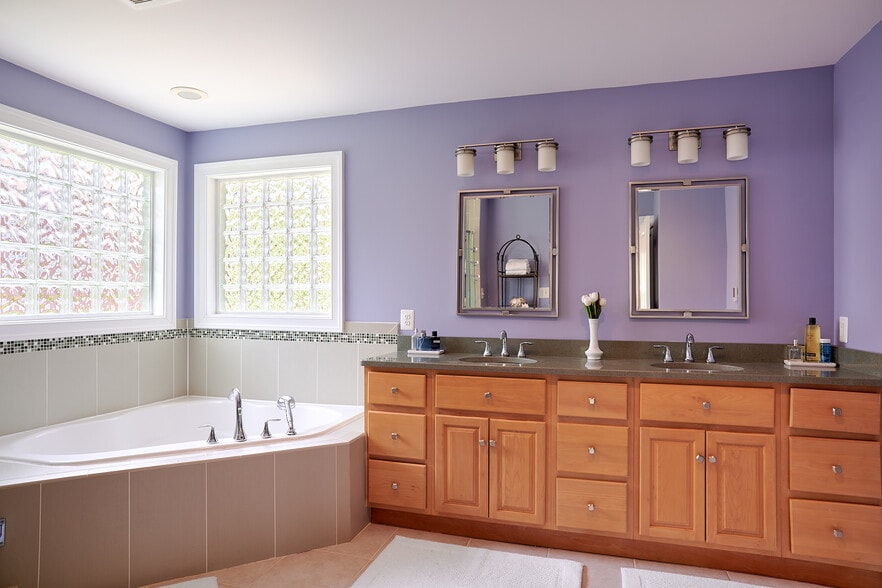 Main Bedroom's Bathroom - 5936 3rd St N