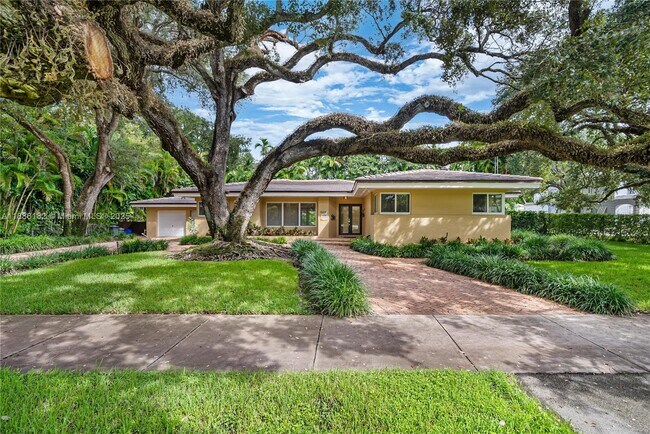 Primary Photo - 1039 Hardee Rd