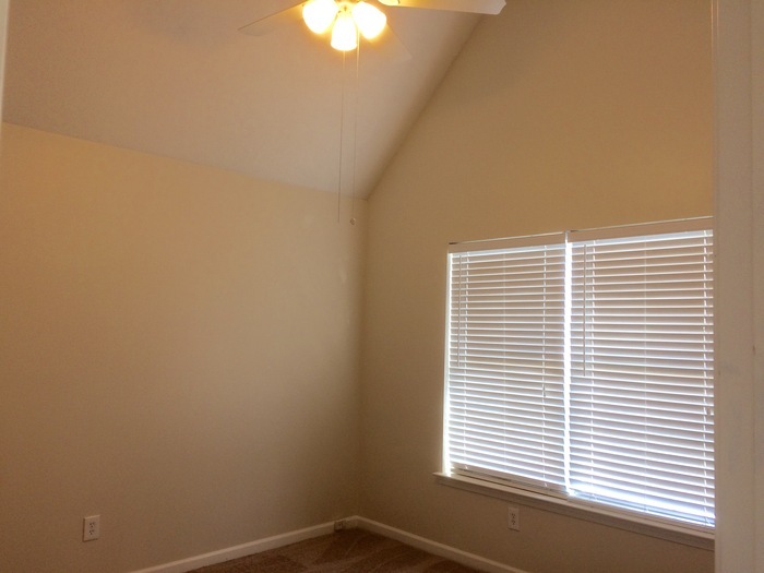 Building Photo - 6095 Trotters Cir