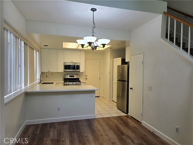 Building Photo - 13221 Royalcrest Ct