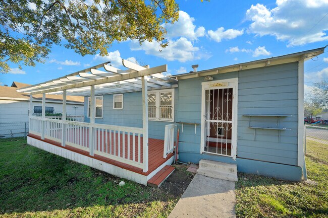 Building Photo - 103 Cosgrove St