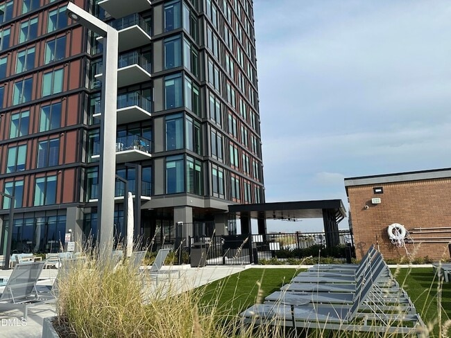 Building Photo - 115 Morris St