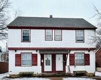 Building Photo - Spacious 2 Bedroom Home