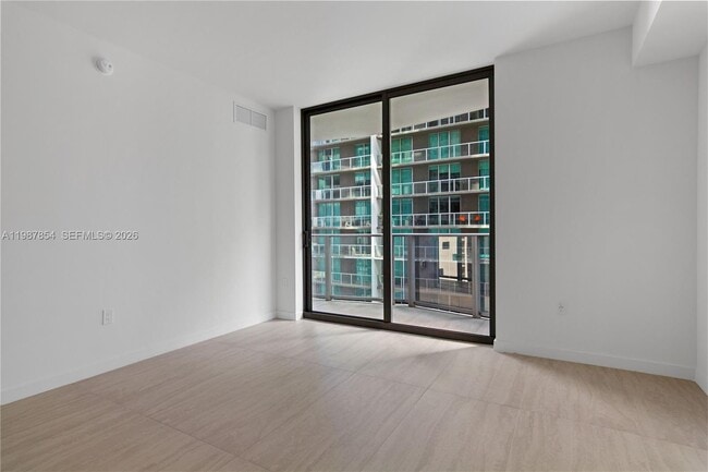 Building Photo - 77 SE 5th St