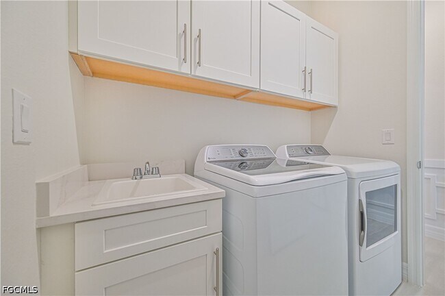 Building Photo - 13699 Blue Bay Cir