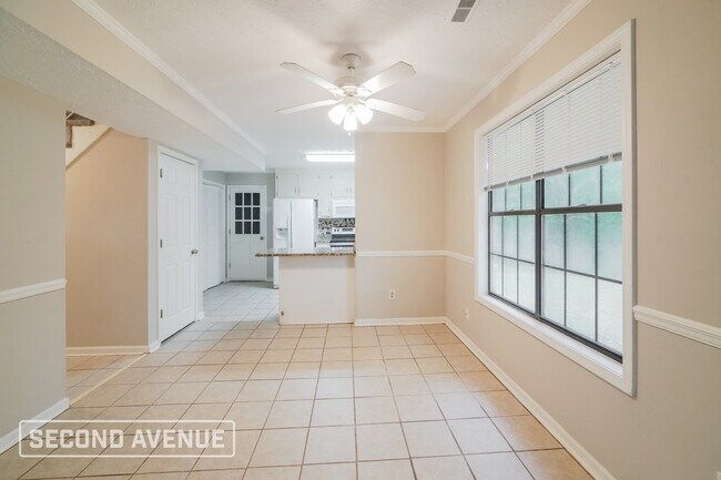 Building Photo - 3065 Stone Oak Dr